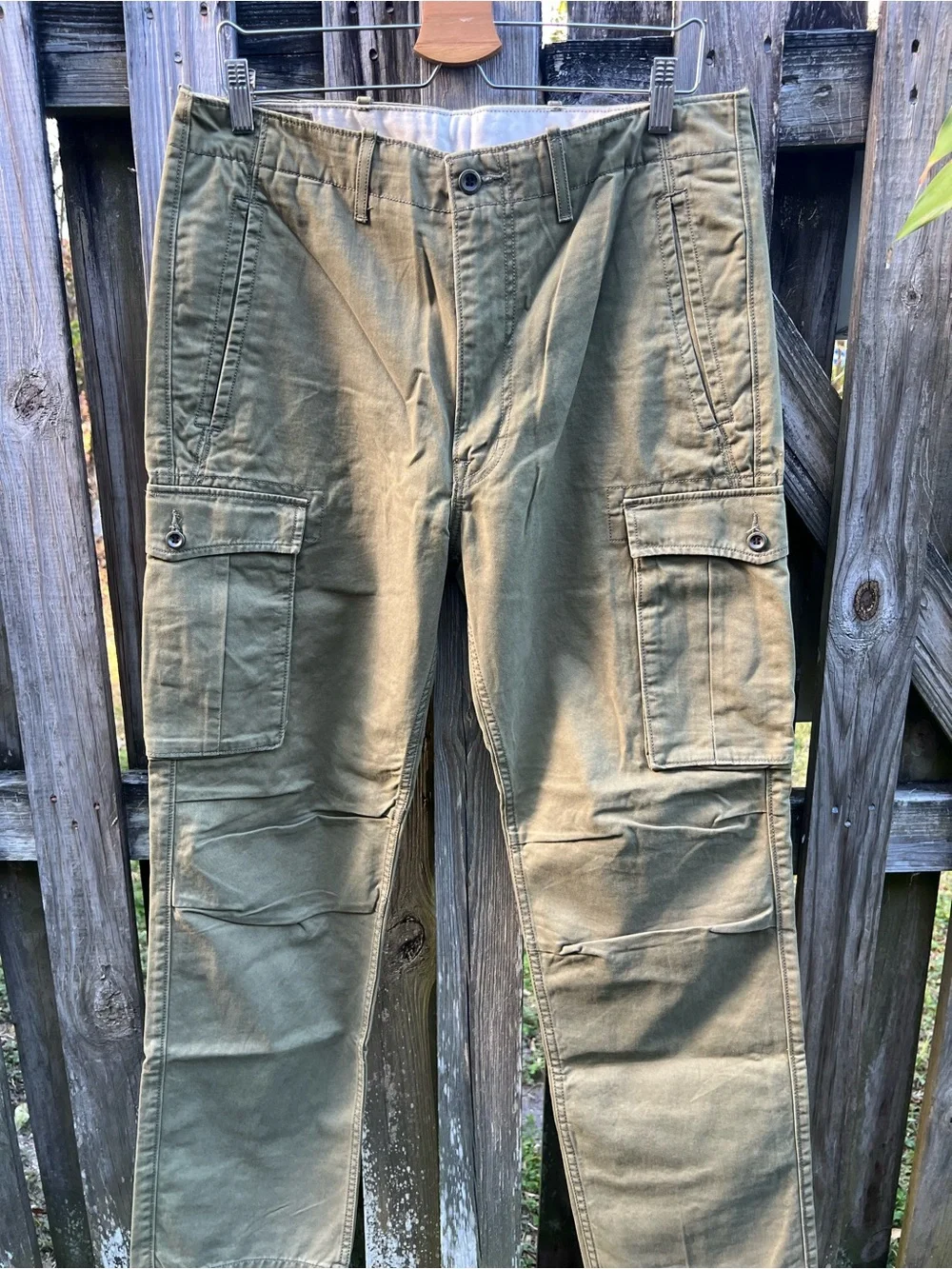 Levi's Men's Olive Khaki Straight Chinos